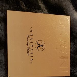 Anastasia Beverly Hills Glow Kit